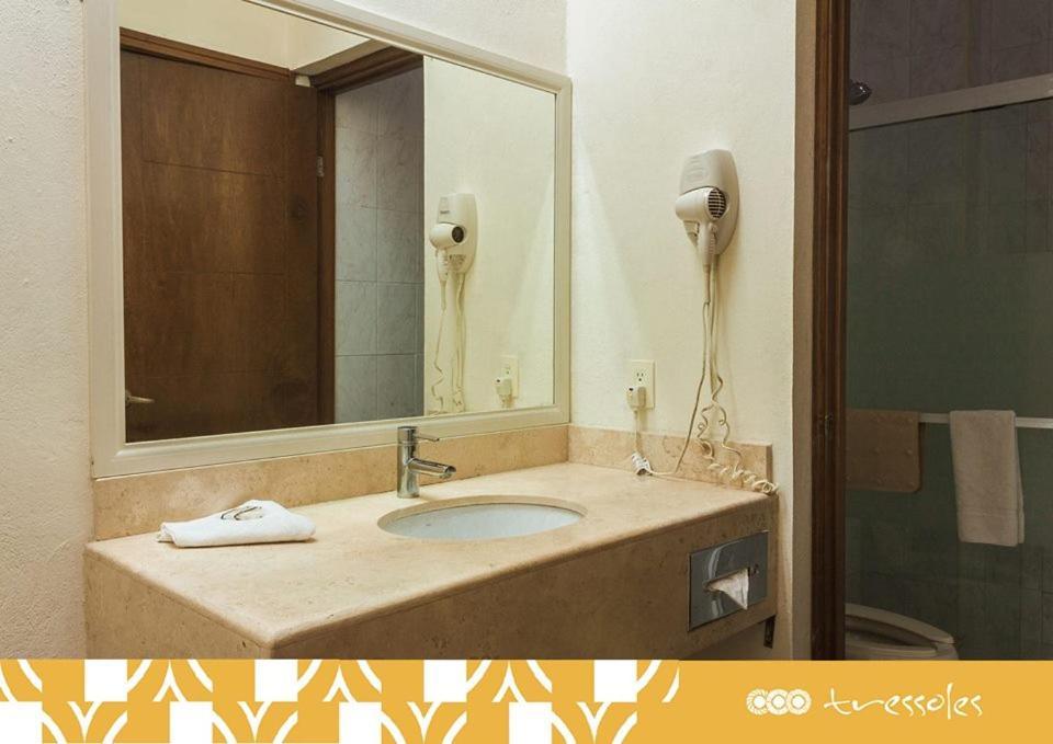 Hotel Tres Soles シウダード・マデロ エクステリア 写真