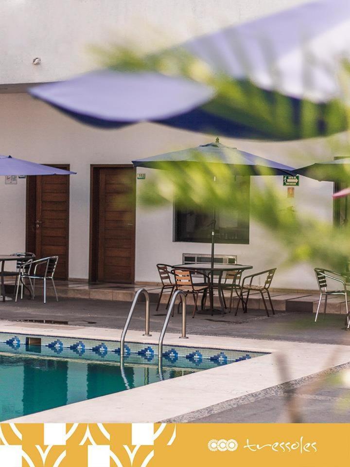 Hotel Tres Soles シウダード・マデロ エクステリア 写真